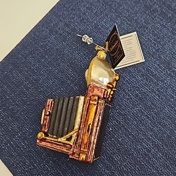 Polonaise Vintage Camera Ornament - Picture 2 of 4